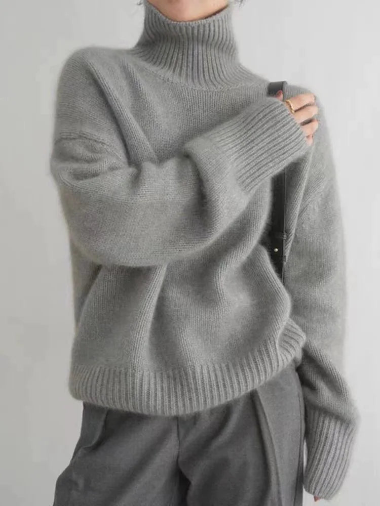 Amelia™ | Classic Turtleneck Sweater